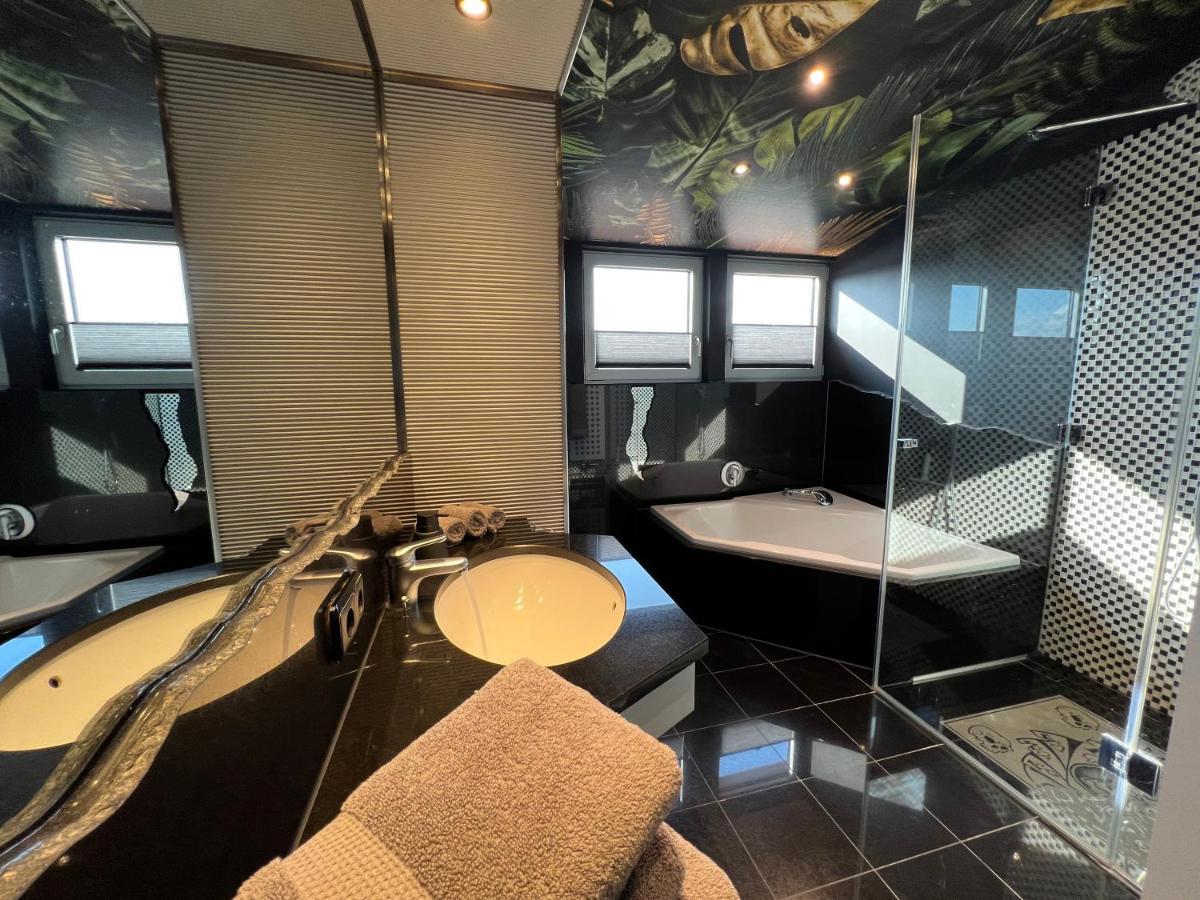 Luxus Loft Ueber Den Daechern Von Roding Buitenkant foto